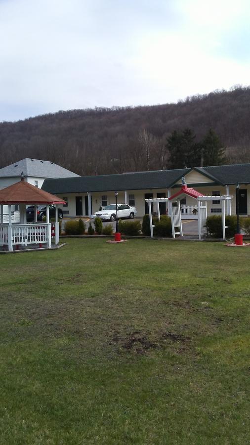 Clarysville Motel Frostburg Zewnętrze zdjęcie